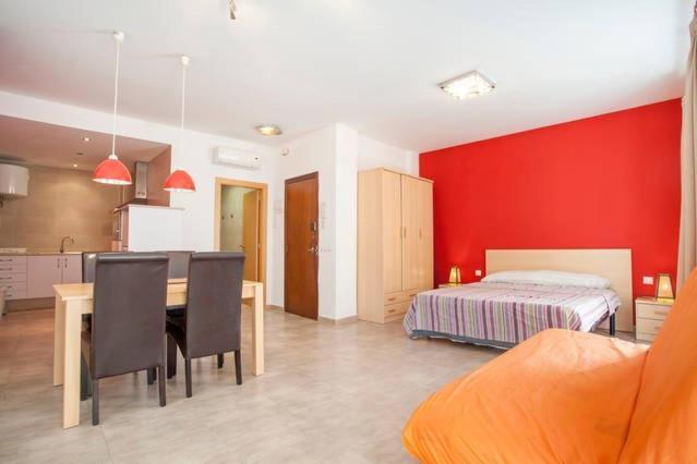 شقة Loft In 1Th Floor & Terrace In 4Th Floor فالنسيا المظهر الخارجي الصورة